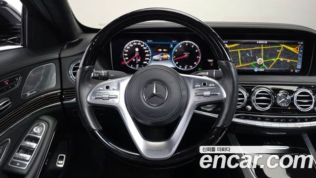 Mercedes-Benz S-Class 2020 — Photo 24/33