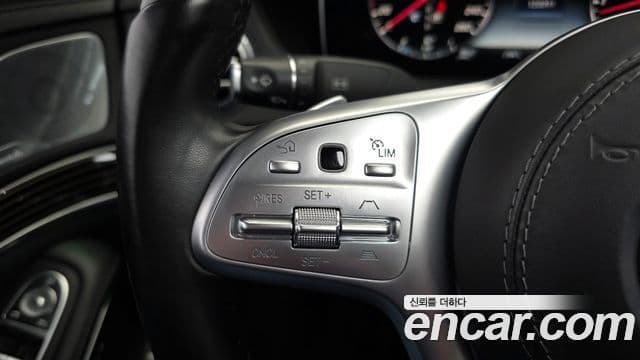 Mercedes-Benz S-Class 2020 — Photo 29/33