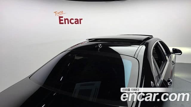 Mercedes-Benz S-Class 2020 — Photo 11/33