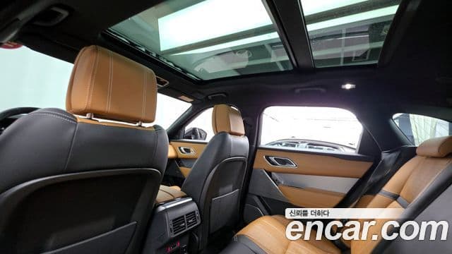 Land Rover Range Rover Velar 2022 — ფოტო 18/20