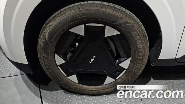 Kia Carnival 2024 — Şəkil 15/20