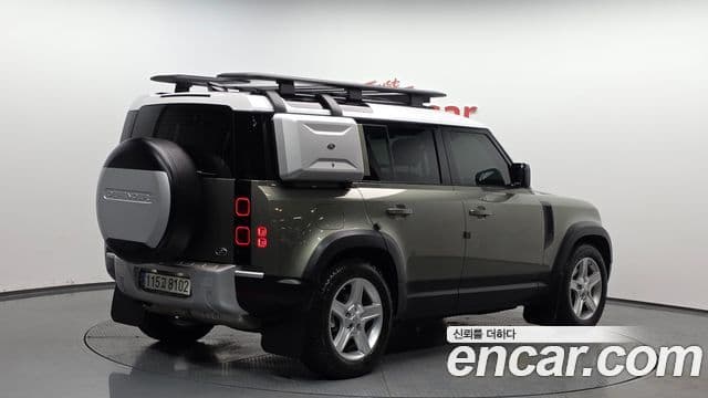 Land Rover Defender 2020 — Фото 2/20