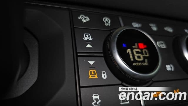 Land Rover Defender 2020 — Фото 16/20