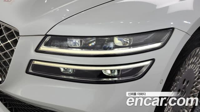 Genesis G80 2023 — Photo 23/30