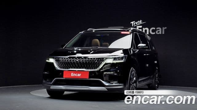 Kia Carnival 2021 — ფოტო 3/20