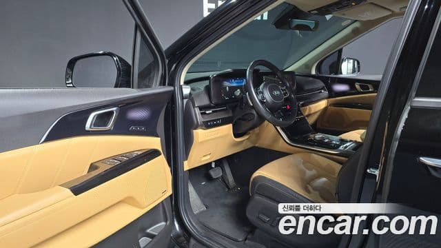 Kia Carnival 2021 — ფოტო 10/20