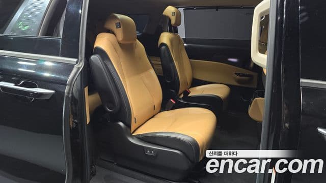 Kia Carnival 2021 — ფოტო 11/20