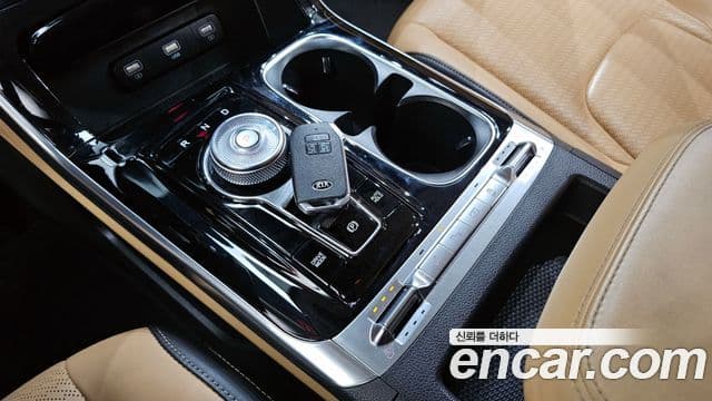 Kia Carnival 2021 — Фото 9/20