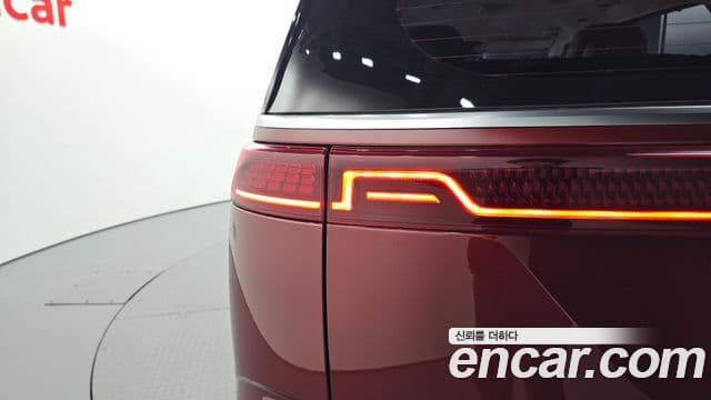 Kia Carnival 2021 — Şəkil 30/33