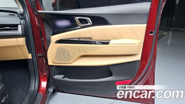 Kia Carnival 2021 — Şəkil 11/33