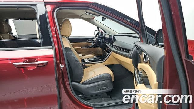 Kia Carnival 2021 — Şəkil 22/33