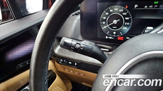 Kia Carnival 2021 — Şəkil 29/33