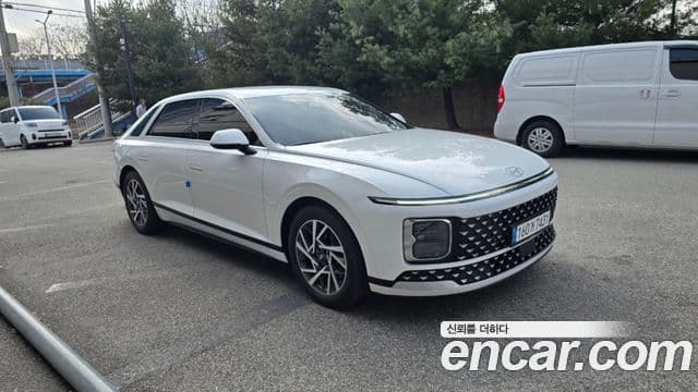 Hyundai Grandeur 2023 — Şəkil 2/20