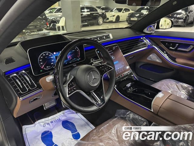 Mercedes-Benz S-Class 2022 — Photo 7/18