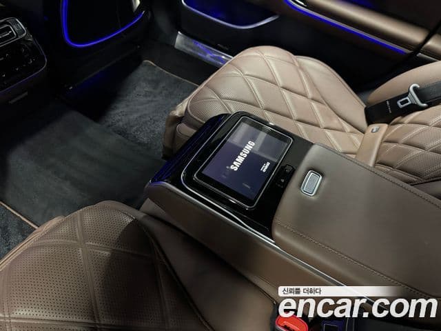 Mercedes-Benz S-Class 2022 — Photo 8/18