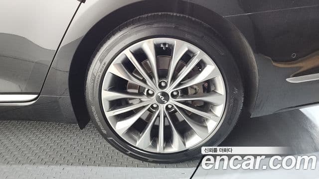 Kia The K9 2024 — Photo 23/37