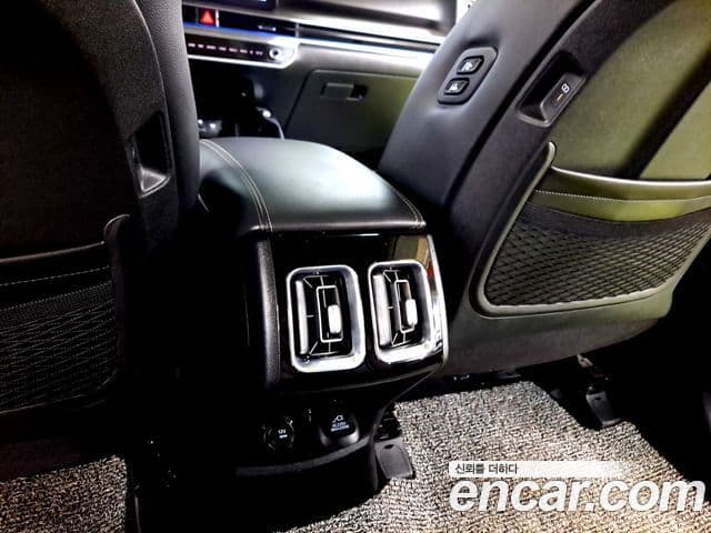 Kia Sorento 2024 — ფოტო 18/20