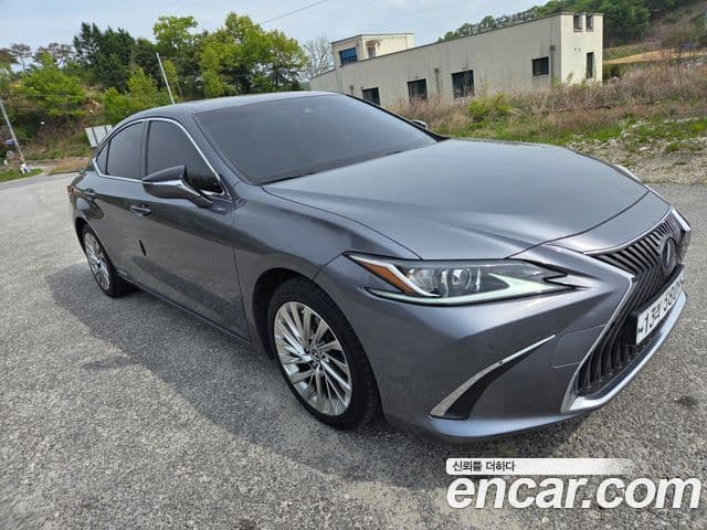 Lexus ES300h 2019 — Şəkil 8/11