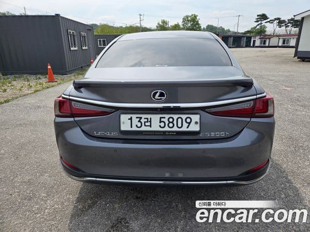 Lexus ES300h 2019 — Şəkil 11/11