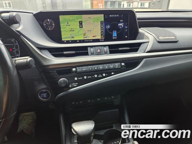 Lexus ES300h 2019 — Şəkil 9/11