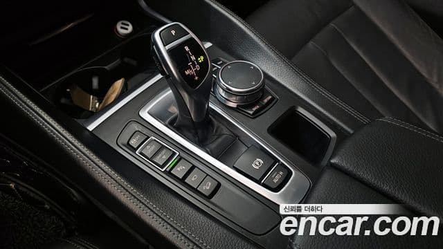 BMW X6 2018 — Şəkil 9/20