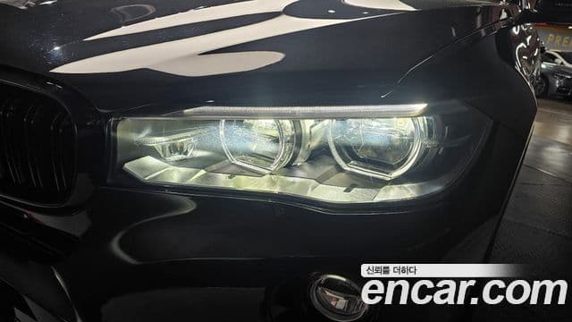BMW X6 2018 — Photo 21/30