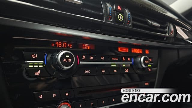 BMW X6 2018 — Photo 6/30
