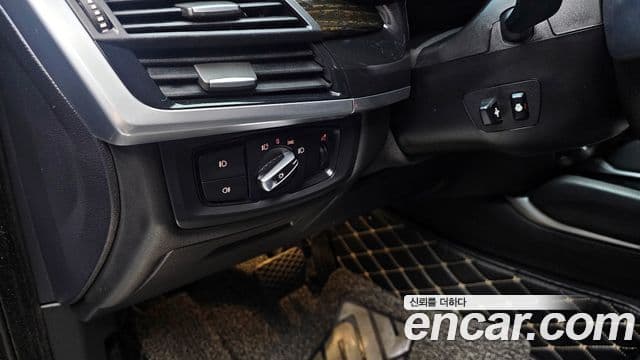 BMW X6 2018 — Photo 11/30
