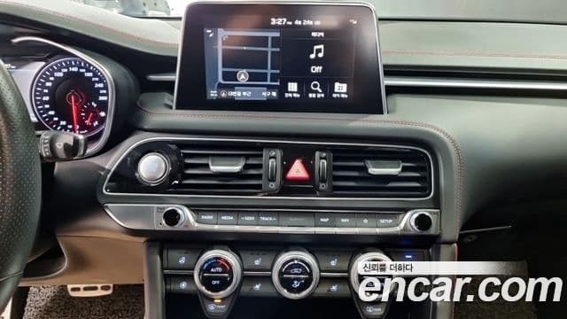 Genesis G70 2019 — Şəkil 14/19