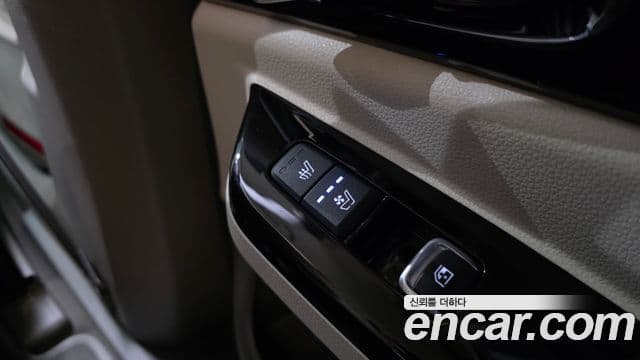 Kia Carnival 2021 — Şəkil 18/20