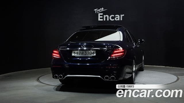 Mercedes-Benz E-Class 2019 — Фото 4/20