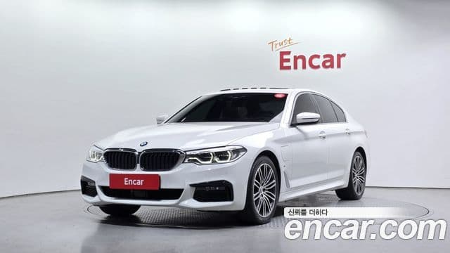 BMW 5 Series 2020 — ფოტო 1/20