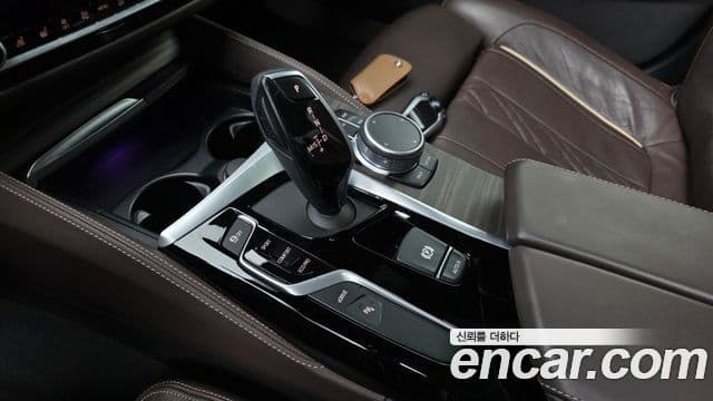 BMW 5 Series 2020 — ფოტო 9/20