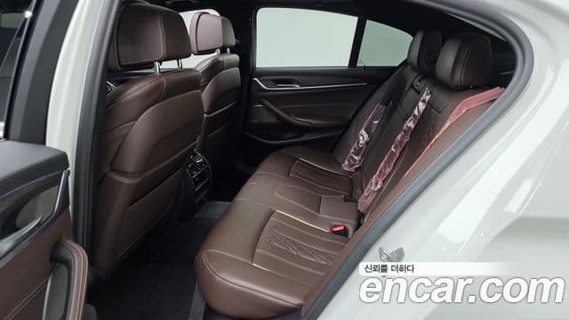 BMW 5 Series 2020 — ფოტო 12/20