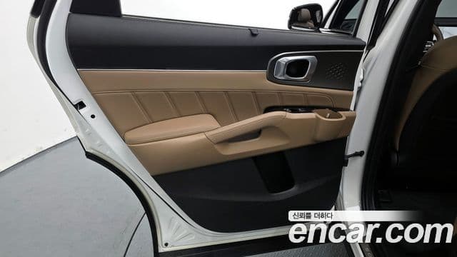 Kia Sorento 2024 — Photo 8/32