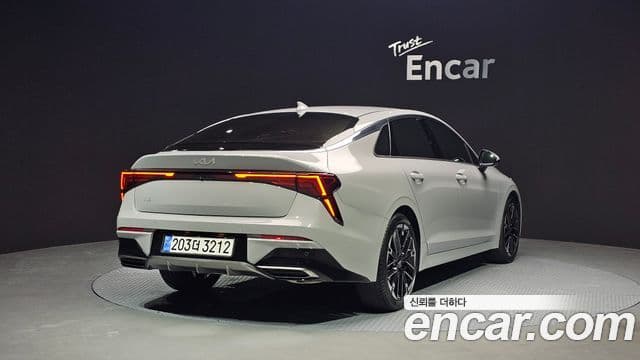 Kia K5 2023 — Şəkil 2/20