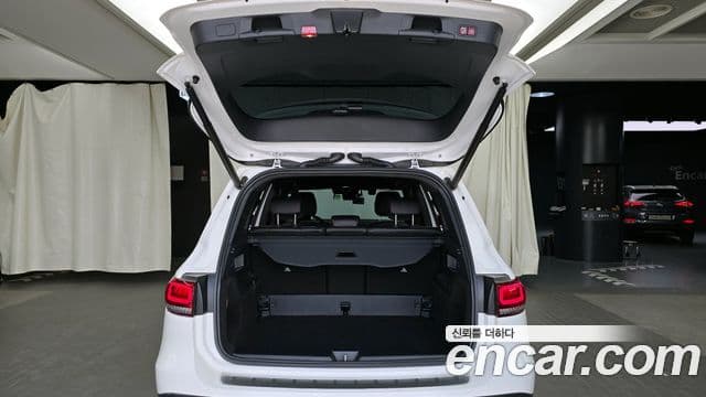 Mercedes-Benz GLB-Class 2021 — Şəkil 20/20