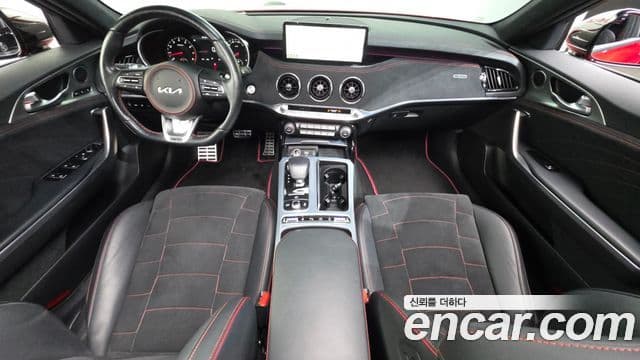 Kia Stinger 2023 — Şəkil 7/20