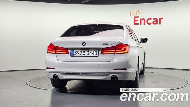 BMW 5 Series 2018 — Şəkil 4/20