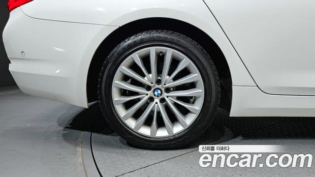 BMW 5 Series 2018 — Şəkil 5/20