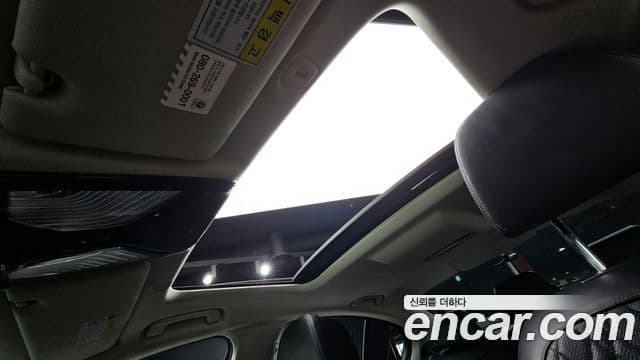 BMW 5 Series 2018 — Şəkil 19/20
