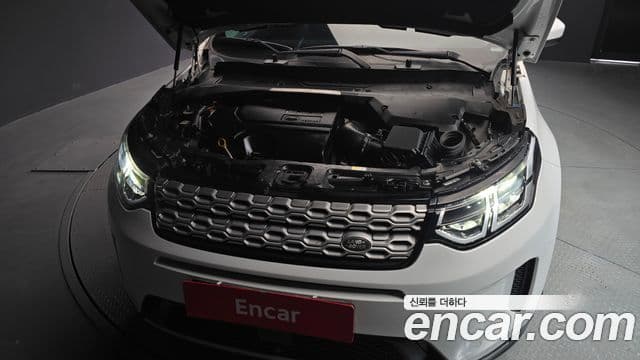 Land Rover Discovery Sport 2021 — Фото 6/20