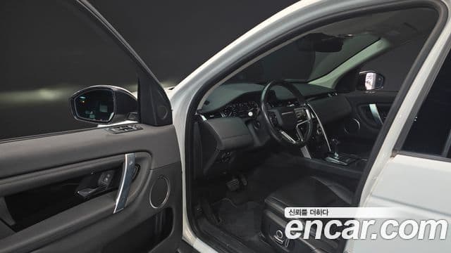Land Rover Discovery Sport 2021 — Фото 10/20
