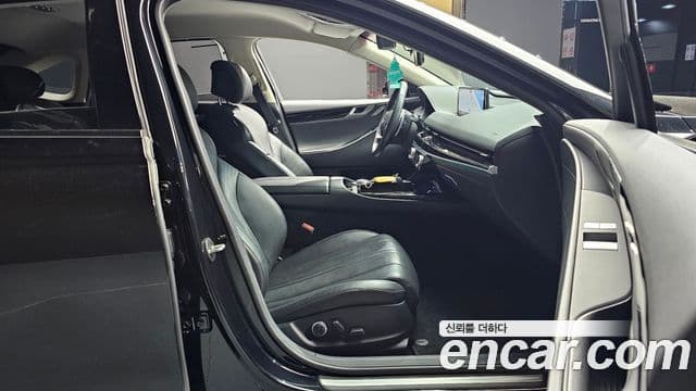 Genesis Electrified G80 2020 — Şəkil 11/20