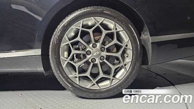 Genesis G80 2020 — Photo 30/32