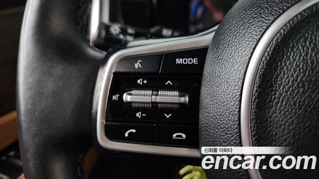 Kia Sorento 2021 — Фото 17/20