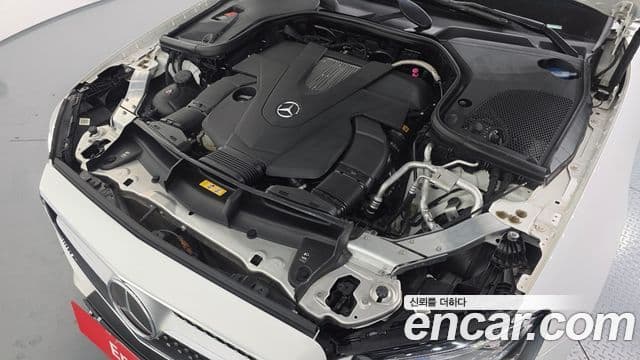 Mercedes-Benz E-Class 2020 — ფოტო 6/20