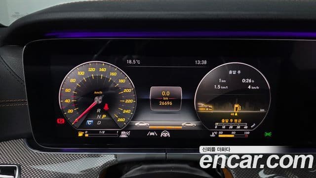 Mercedes-Benz E-Class 2020 — ფოტო 8/20