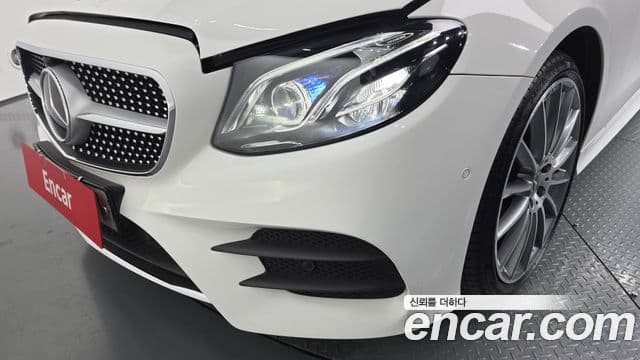 Mercedes-Benz E-Class 2020 — Photo 13/30