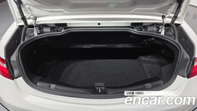 Mercedes-Benz E-Class 2020 — Photo 22/30